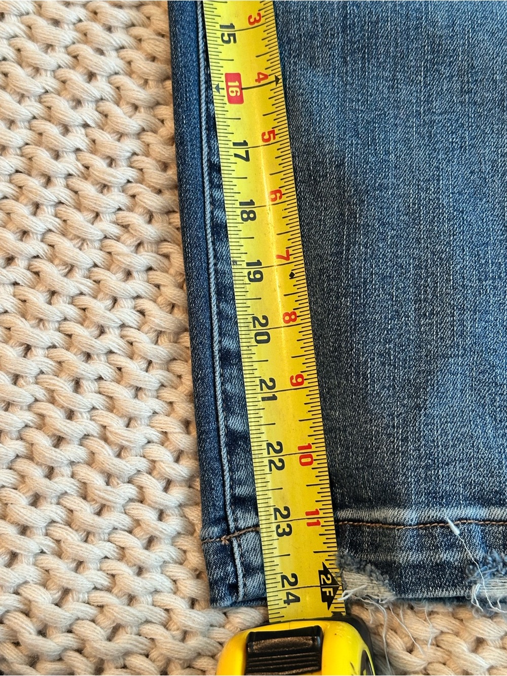Judy Blue Washed Blue Cropped Wide-Leg Jeans - Picture 7 of 8